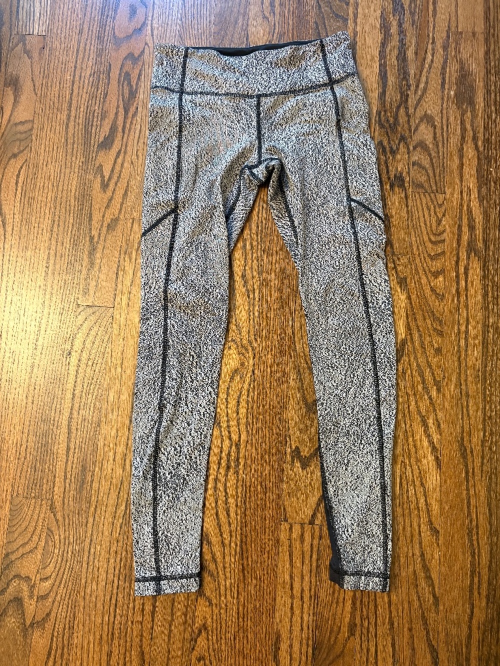 Lululemon Speed Tight V
